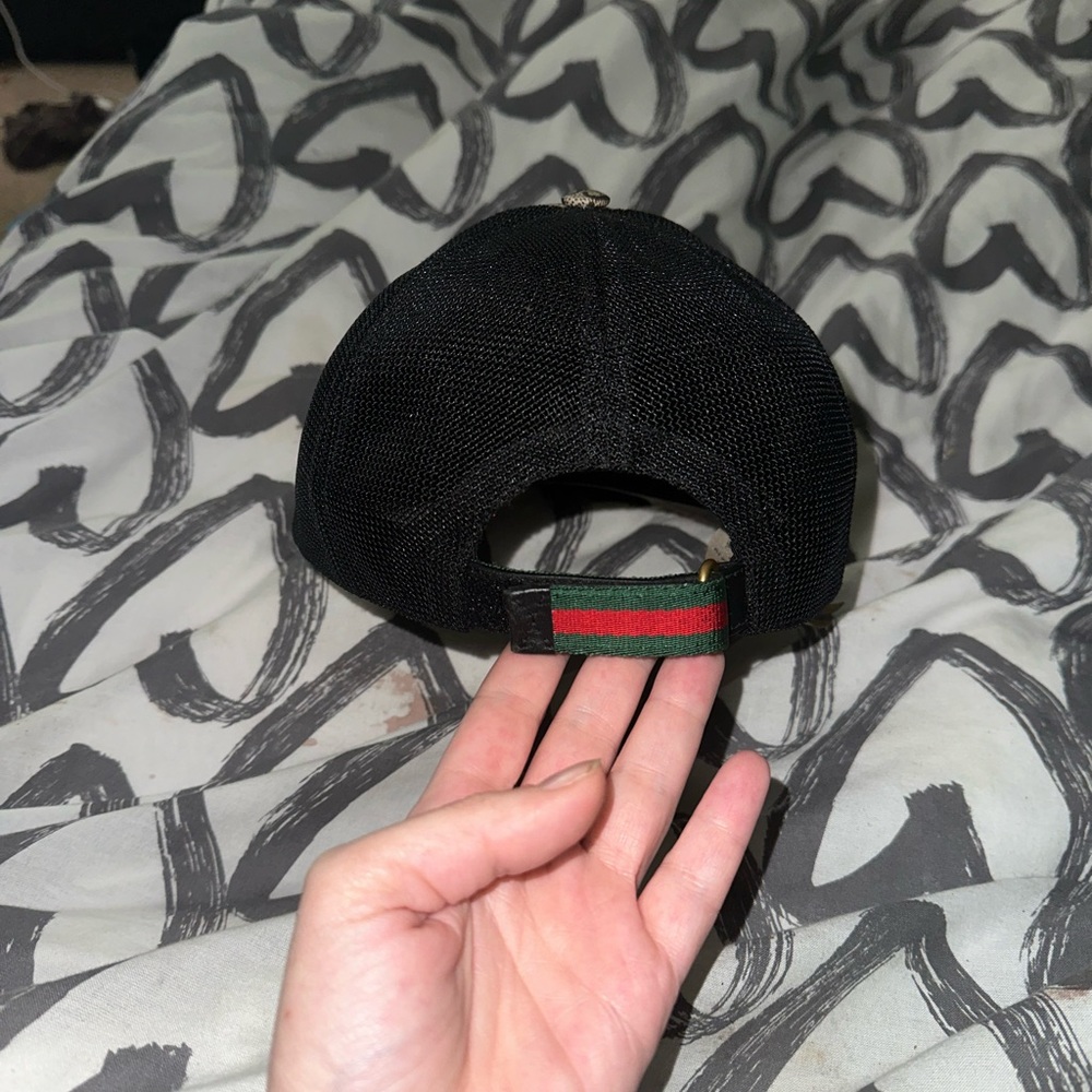 Gucci Tiger Trucker Hat - never worn, like new